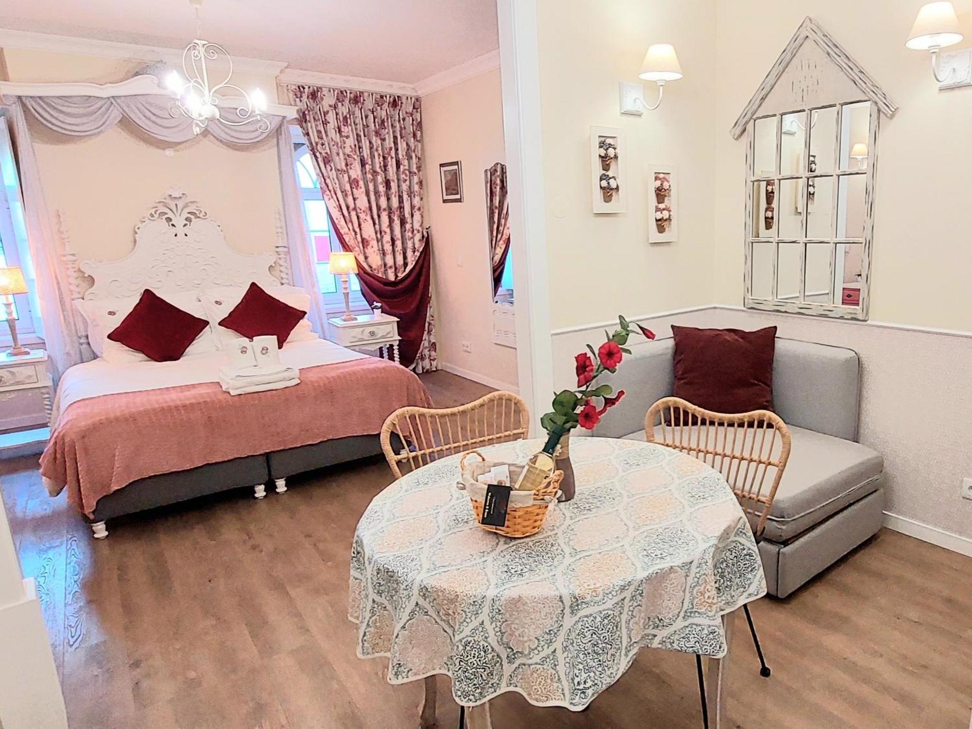 7 Styles Apartments By Raspberry Cascade FAO Oda fotoğraf